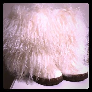 Bearpaw fur boots